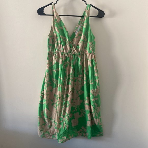 Green Dress with Tan Floral Pattern - Picture 2 of 4